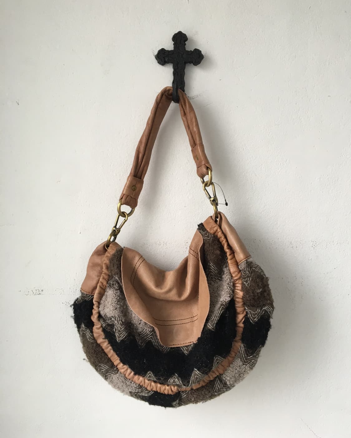 knitted layered leather shoulder bag 상품이미지1