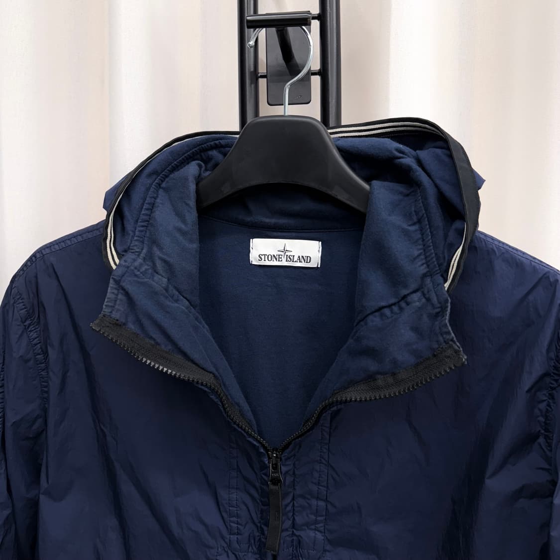 [L] 스톤아일랜드 크링클랩스 후드 바람막이 상품이미지2