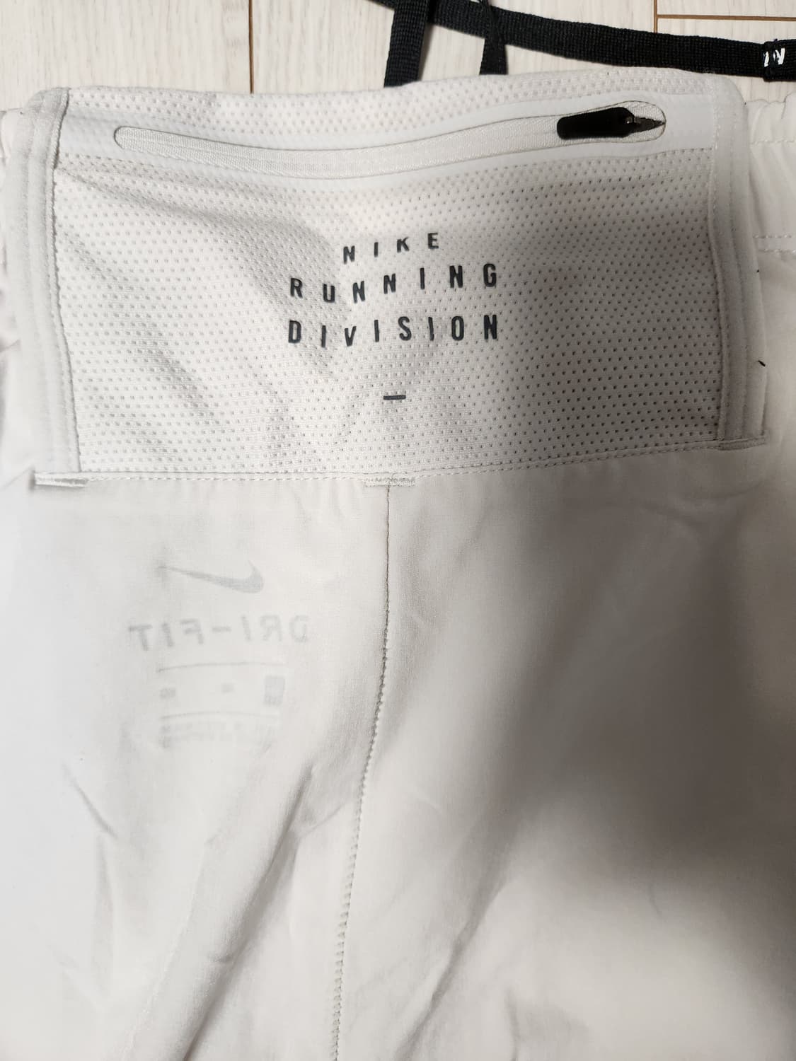 나이키 CRP 3/4 러닝 팬츠 RD 922035-092 사이즈xl

스 상품이미지3