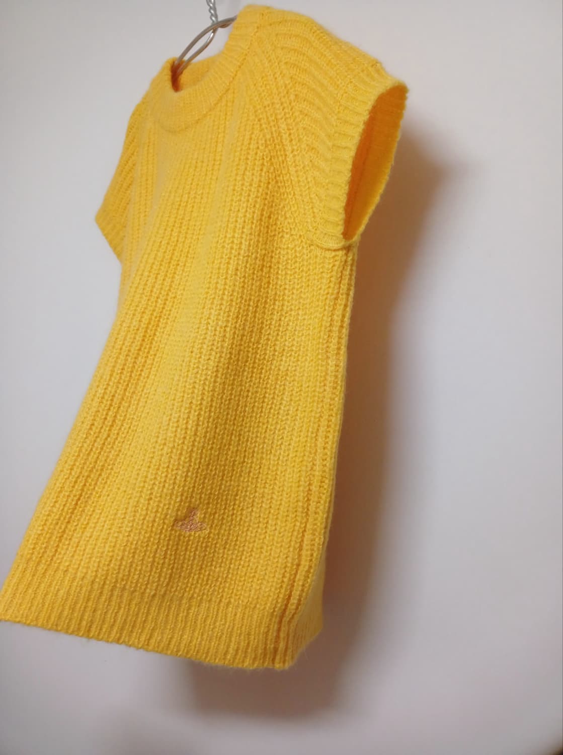 비비안웨스트우드 로고자수 니트 스웨터
 상품이미지5