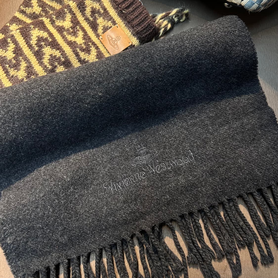 Vivienne Westwood Logo Muffler 상품이미지1