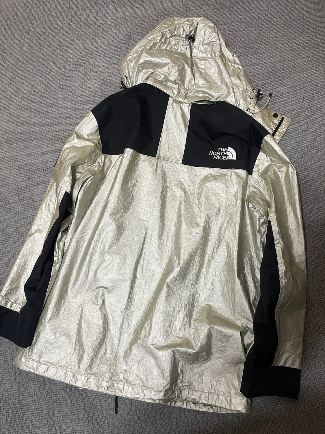 노스페이스 바람막이(실버) 상품이미지2