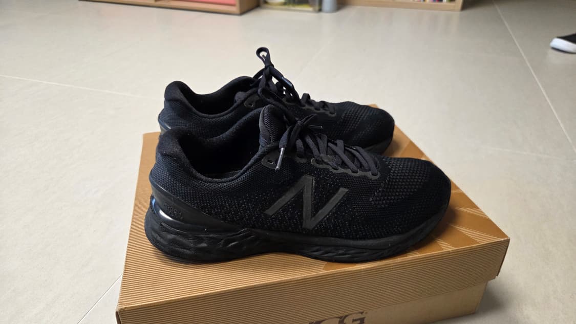 뉴발란스 880 프레쉬폼 X 트리플 블랙 상품이미지2