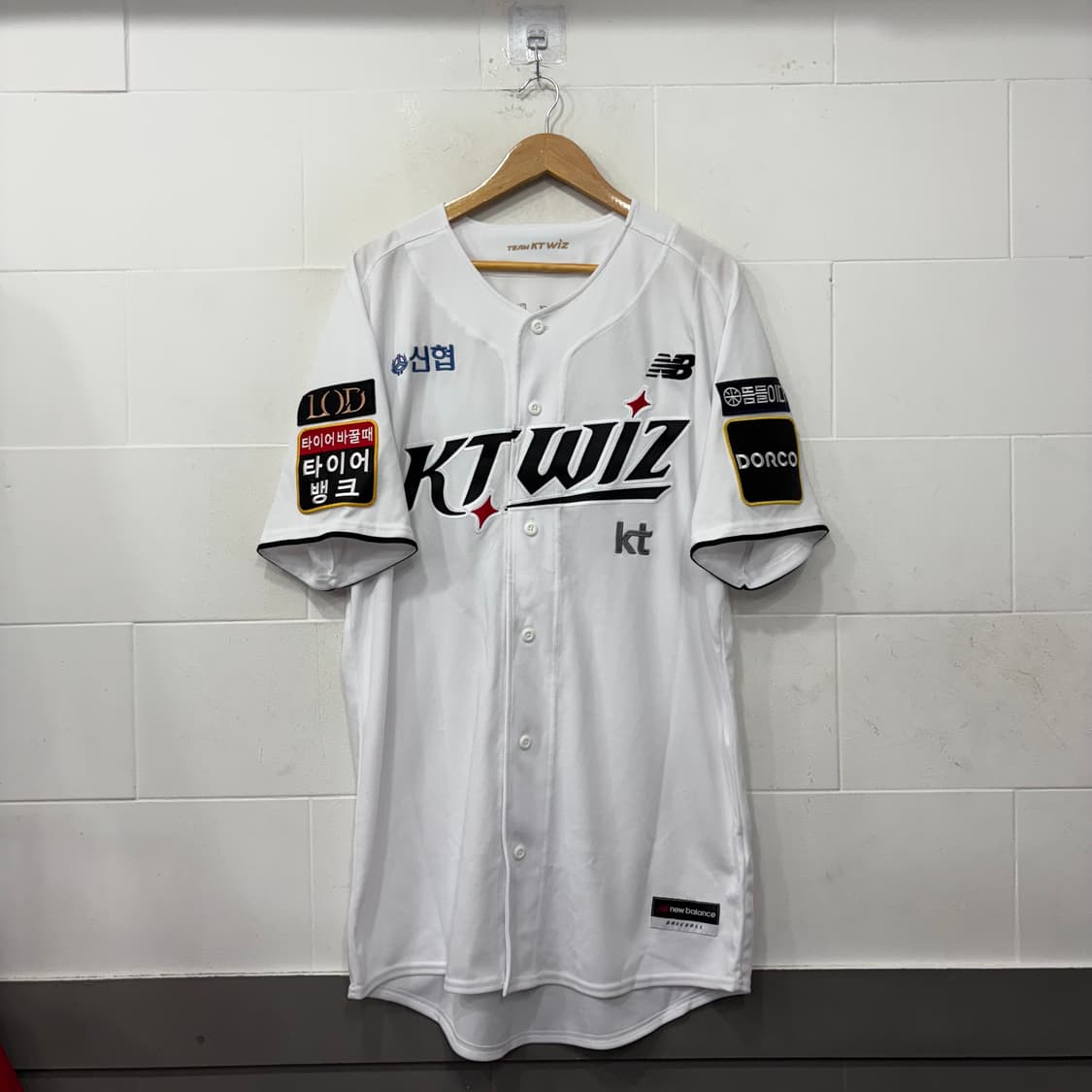 KT위즈 뉴발란스 박시영 유니폼 상품이미지1