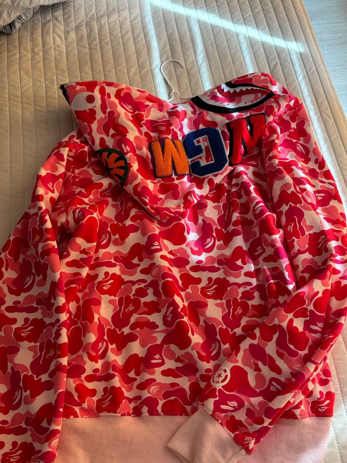 베이프 핑크 후드집업 판매 L사이즈 상품이미지1