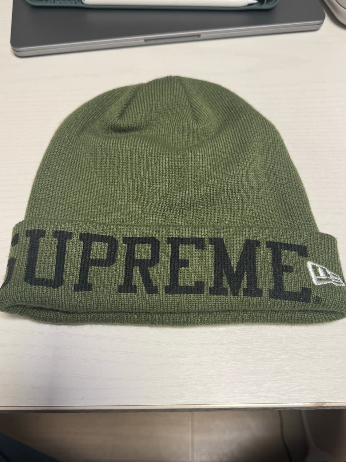 슈프림 뉴에라 바시티 비니 올리브 상품이미지3