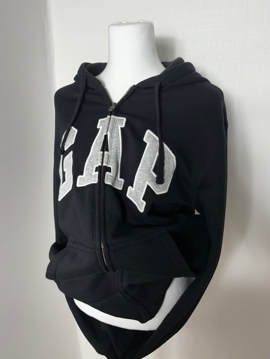 갭 블랙 후드집업 상품이미지2