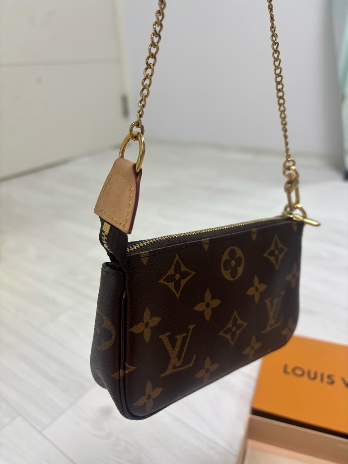 루이비통 미니 포쉐트 악세수아 상품이미지5