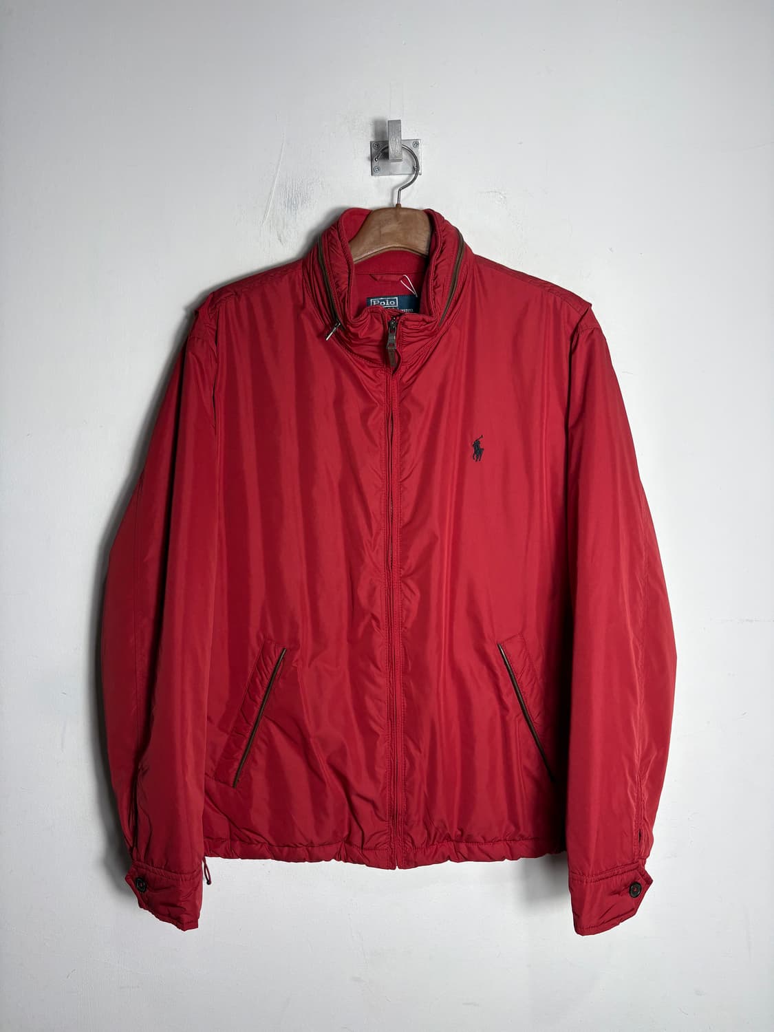 폴로 레드 점퍼 상품이미지1