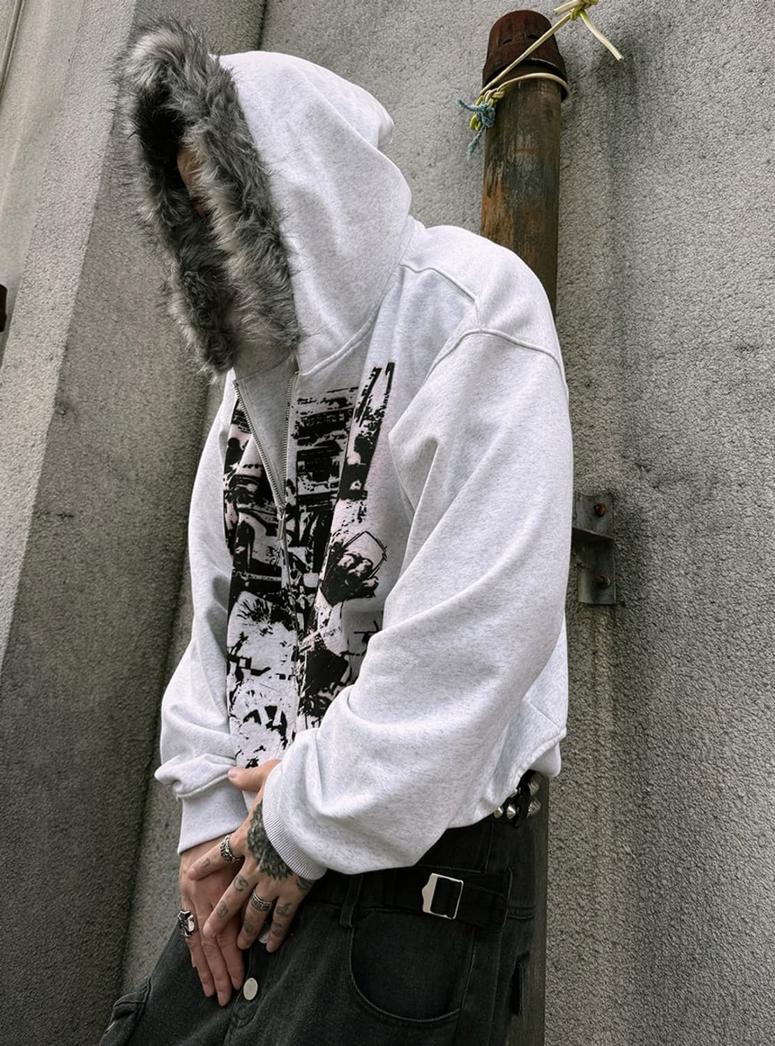 비엑세스 빈티지 프린트 퍼 후드집업 상품이미지2