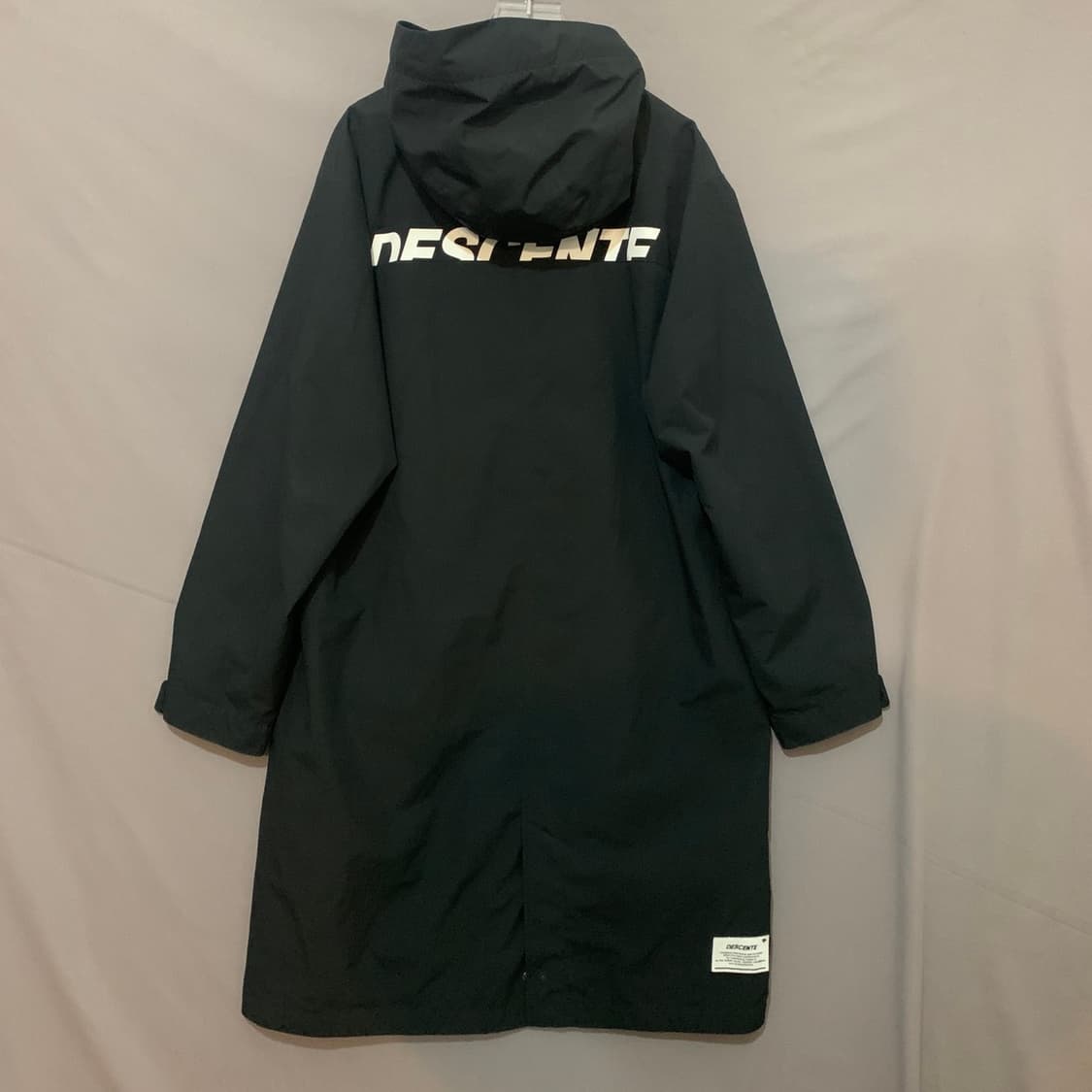 L 데상트 아카이브 V절개 레인코트 롱 바람막이 상품이미지3