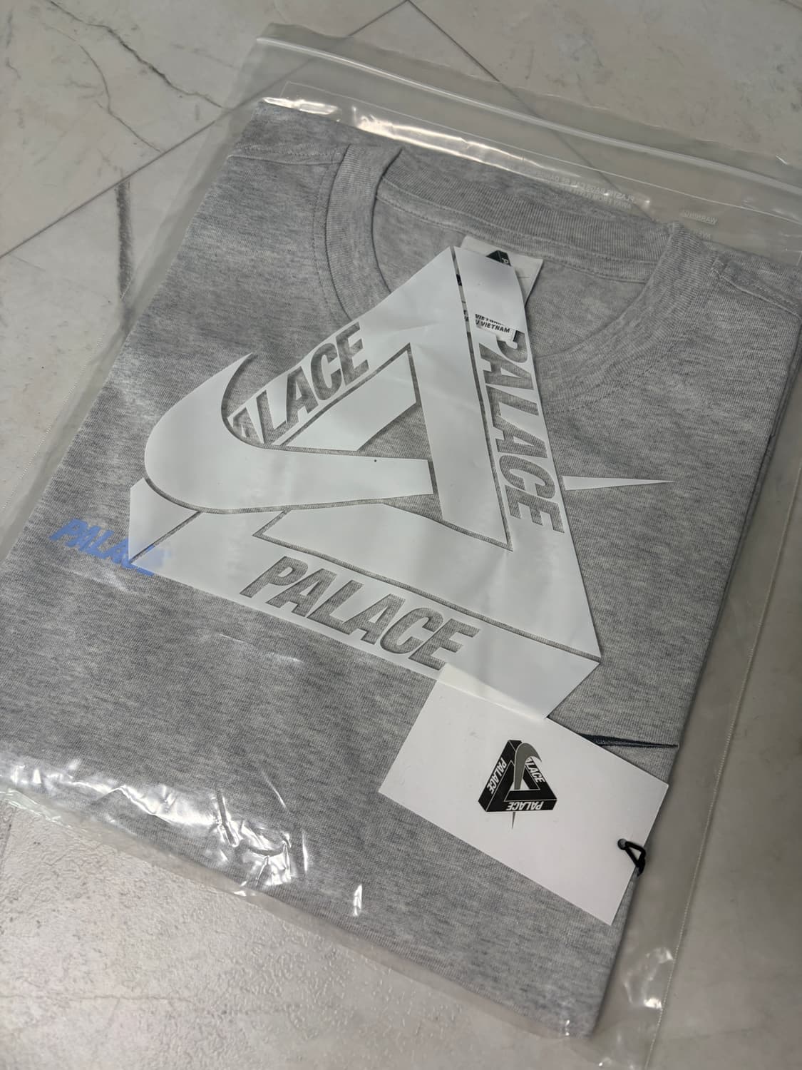 L 팔라스 x 나이키 폰트 스우시 티셔츠 그레이 말 - 26SS 상품이미지3