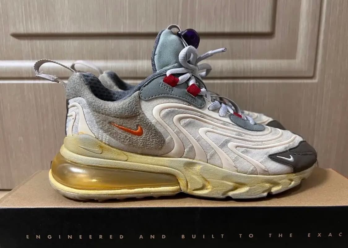 나이키 X 트래비스스캇 에어맥스 235 판매 상품이미지1