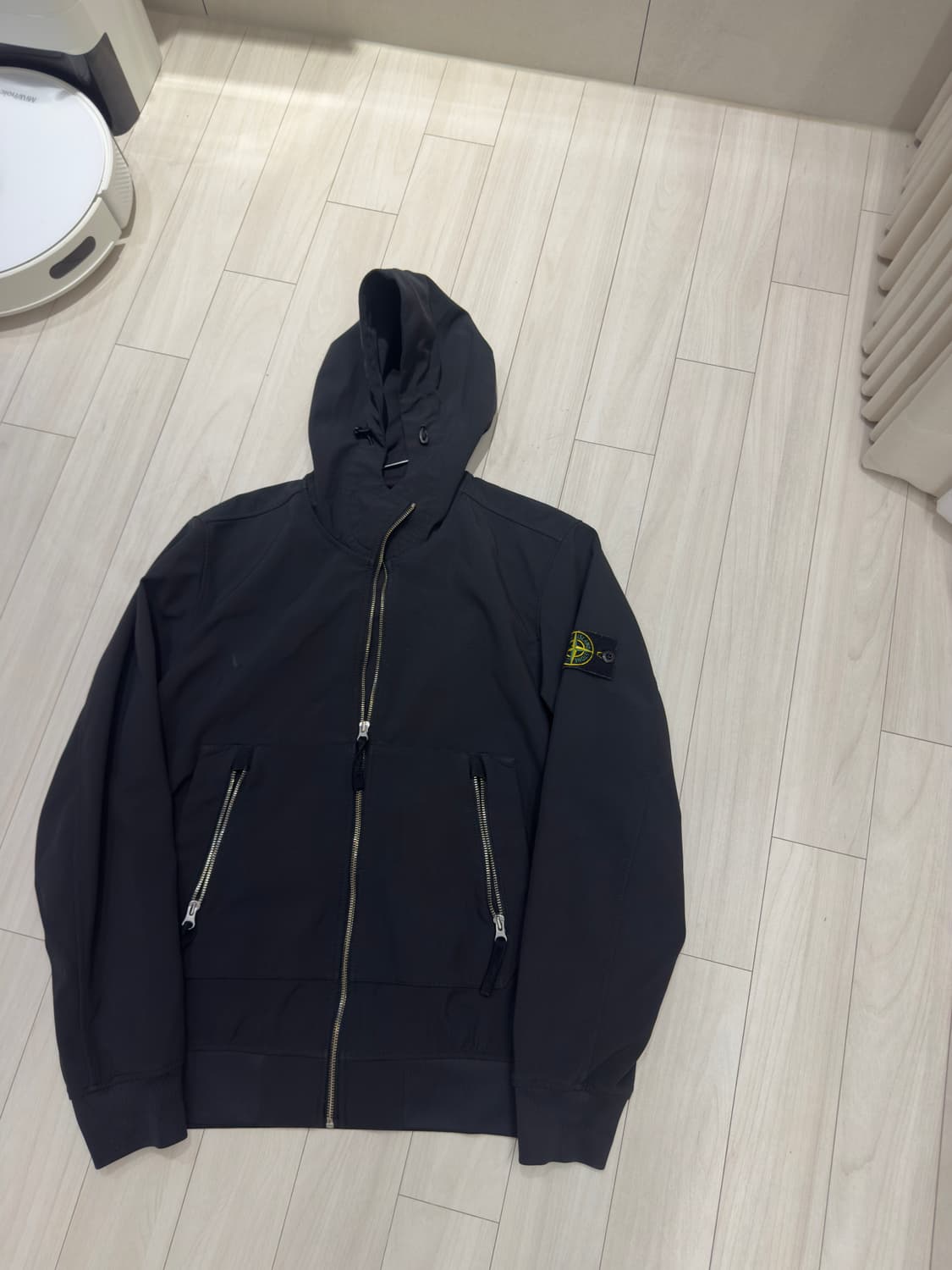 [정품] 스톤아일랜드 소프트쉘 블랙 M 상품이미지1