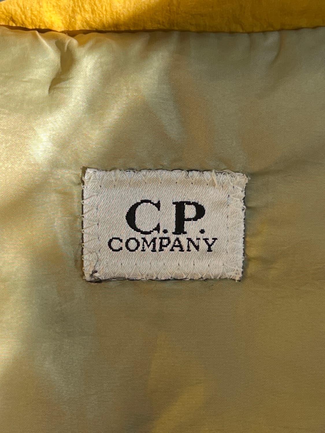 CP컴퍼니 옐로우 고글 패딩 베스트 상품이미지5