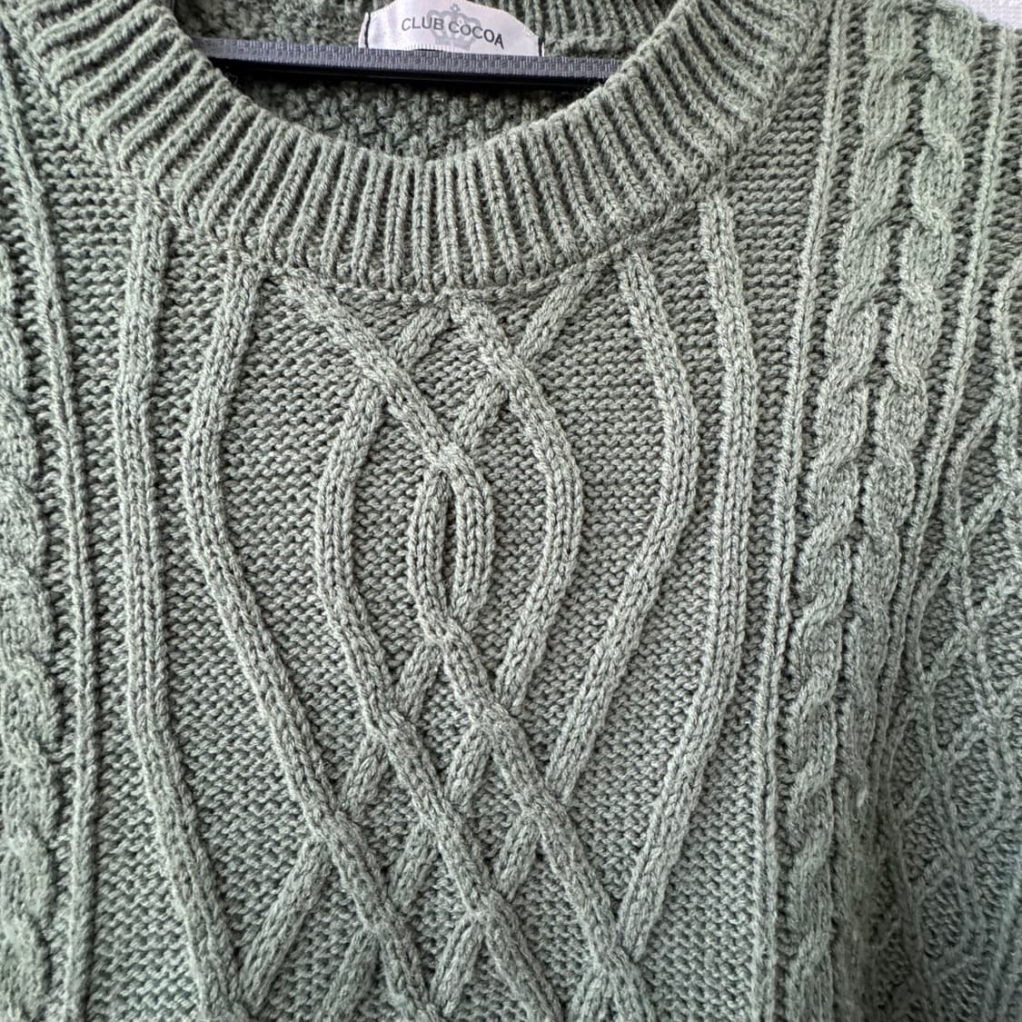 카키 라운드넥 케이블 니트 스웨터 상품이미지7