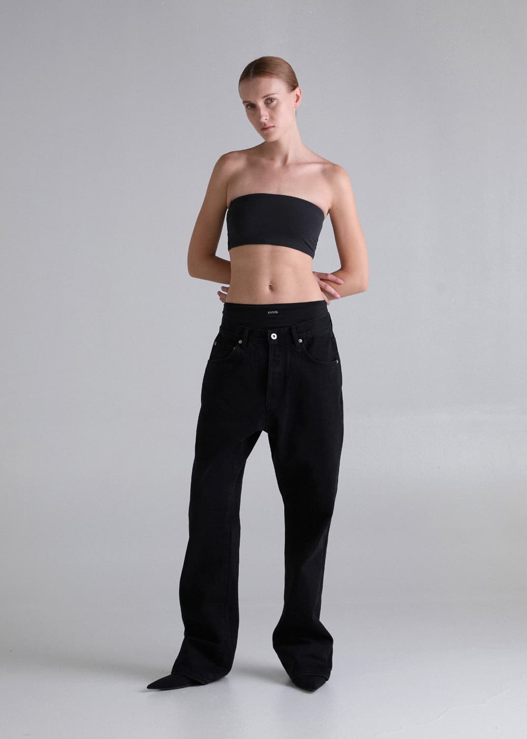 이니어 252 RELAXED FLARE DENIM JEANS BLACK 상품이미지3