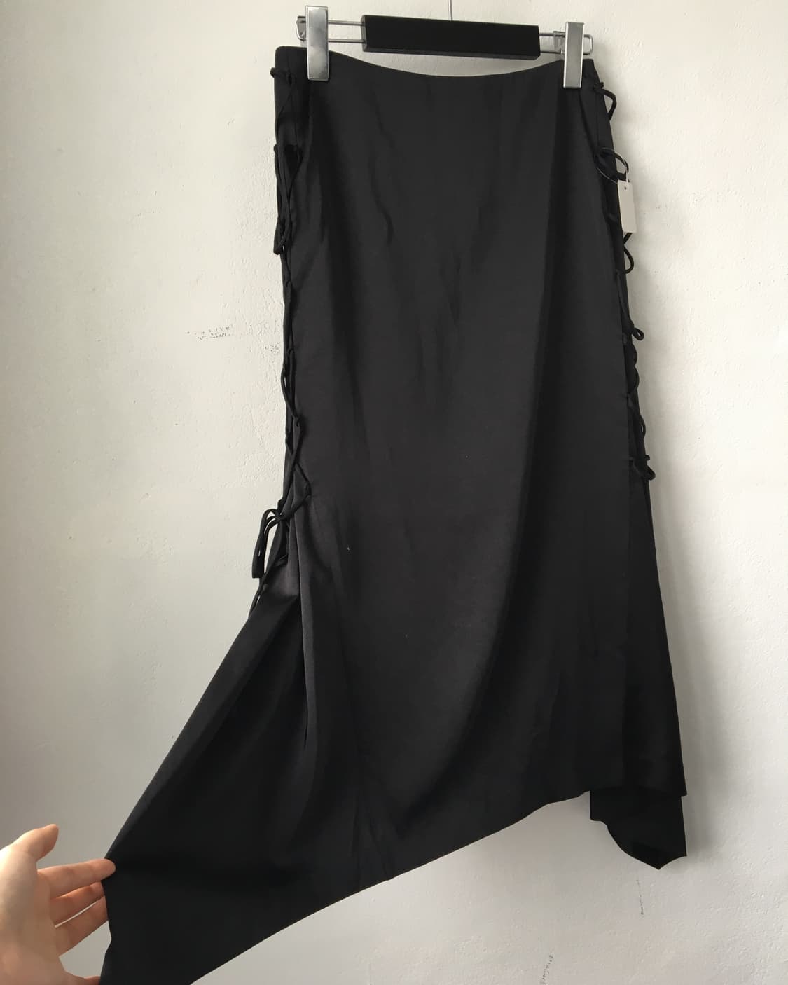 Side lace up point glossy unbalanced lon 상품이미지2