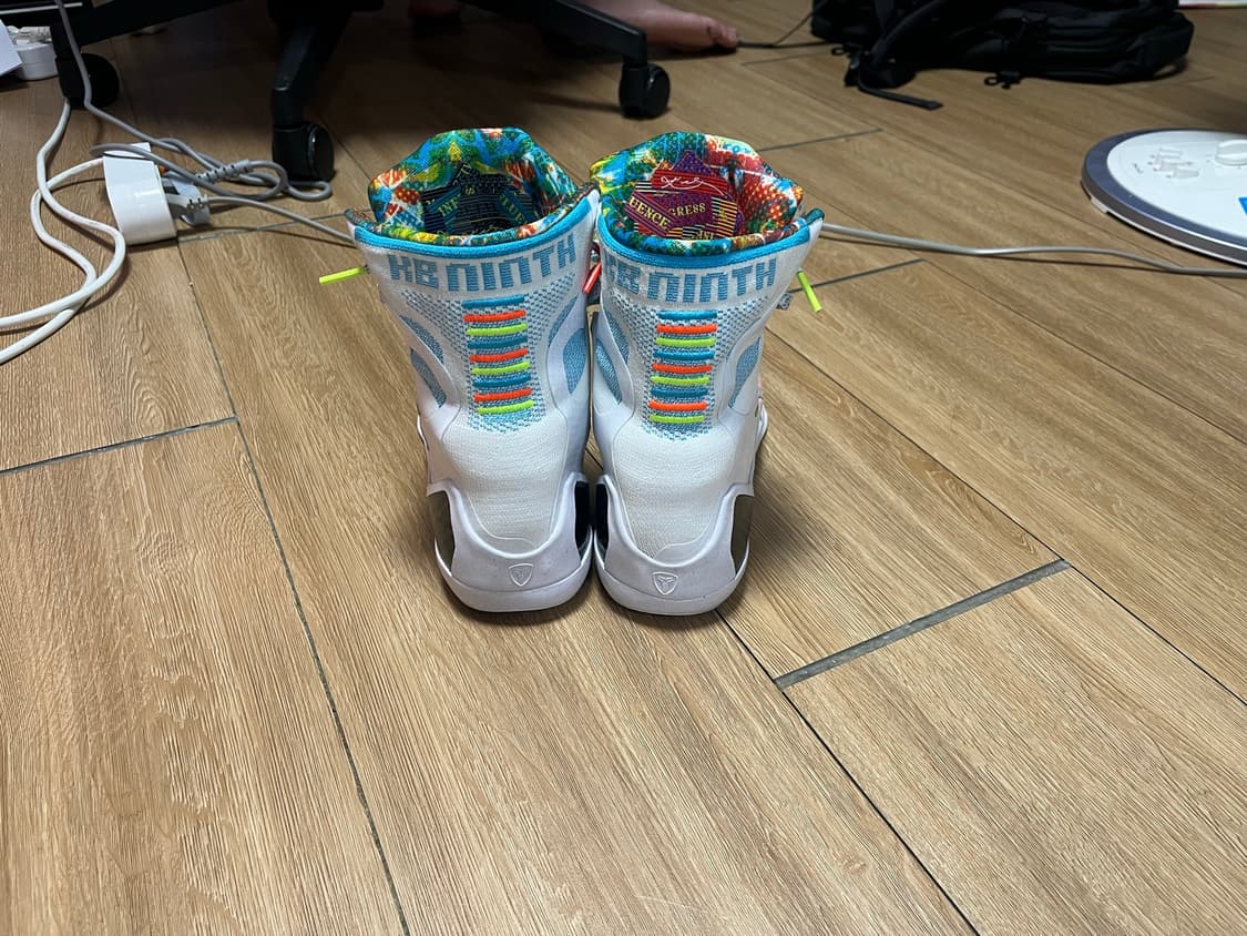 나이키 코비9 하이 농구화 250 상품이미지3