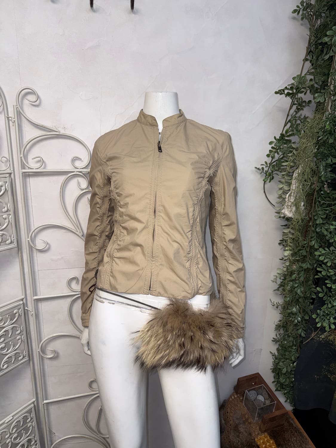 Armani Exchange beige shirring crop jk 상품이미지6