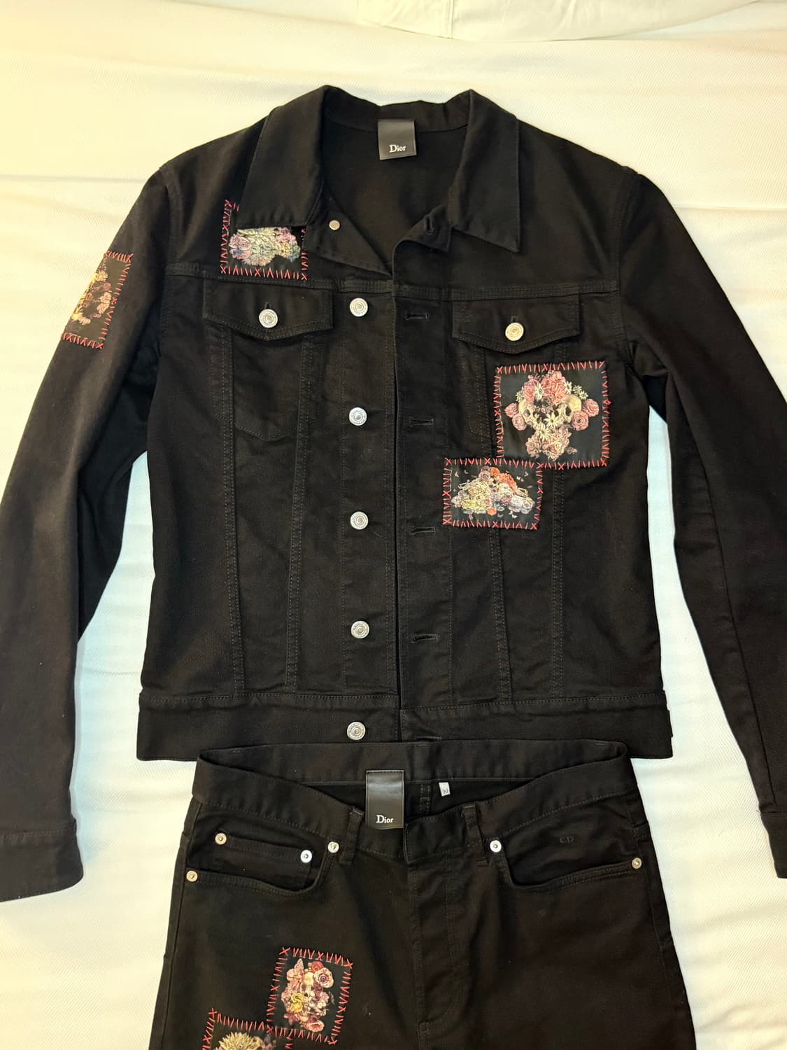 SS18 Dior Kris Van Assche runway set-up 상품이미지1