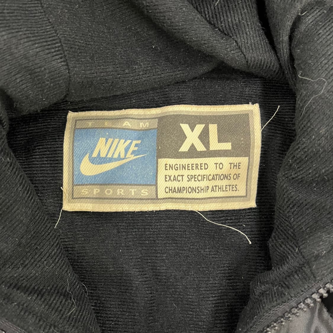 [XL] 나이키 올드스쿨 금색 로고 퀄팅 경량 패딩 자켓 0106M1 상품이미지2