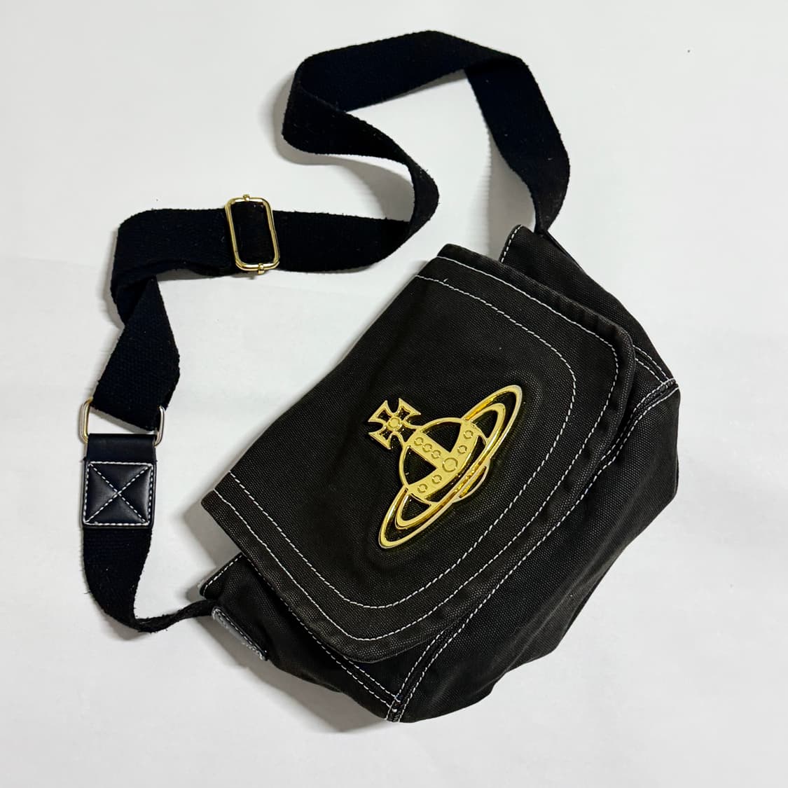 비비안웨스트우드 코튼 캔버스 숄더백 상품이미지1