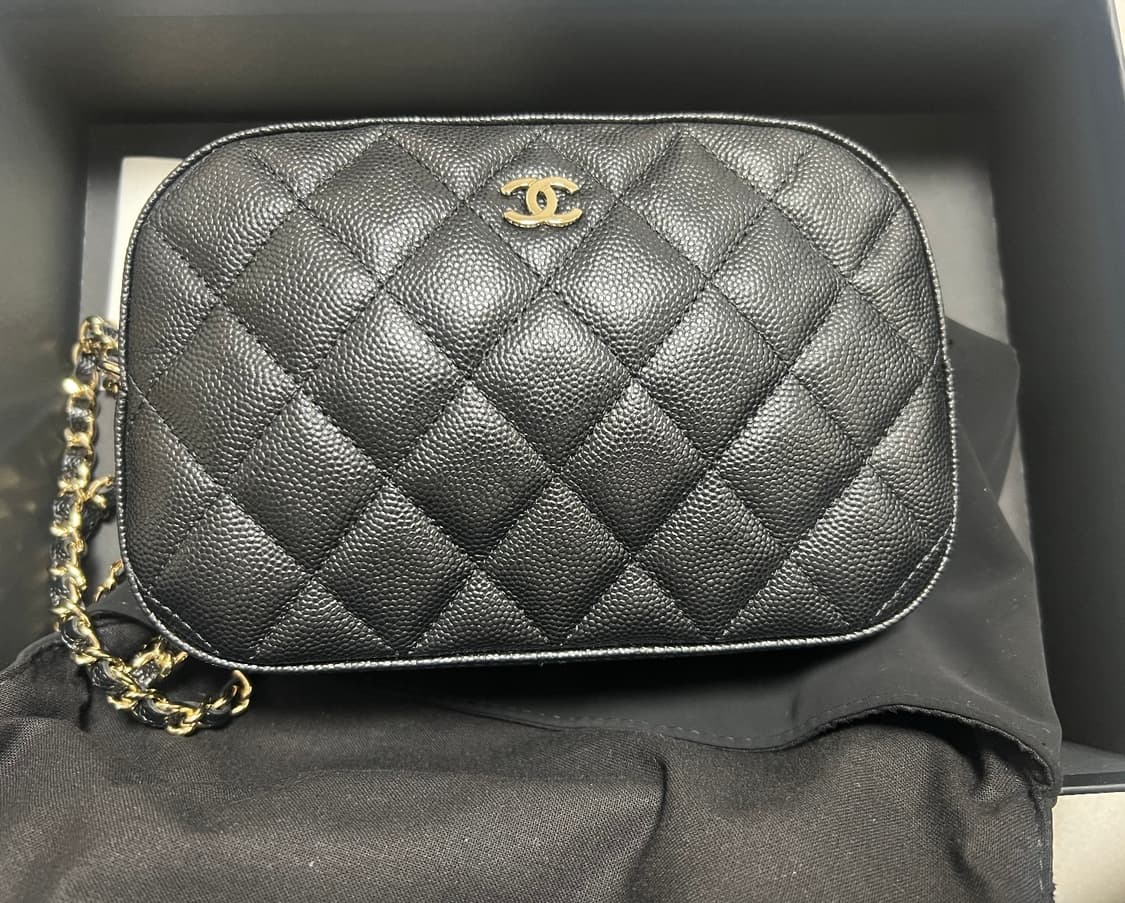 샤넬 카메라백 AP2287 오눅착용 상품이미지1