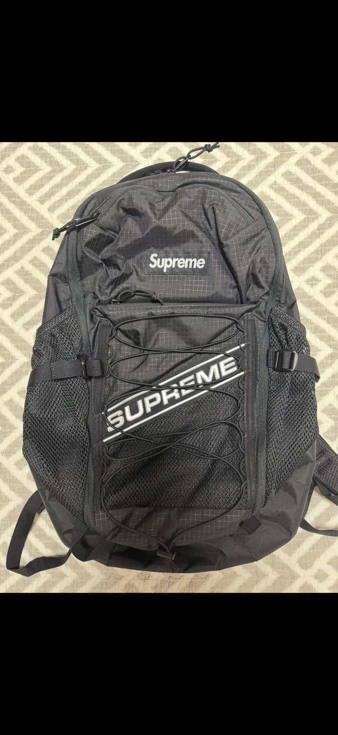 슈프림 백팩 23fw 상품이미지1