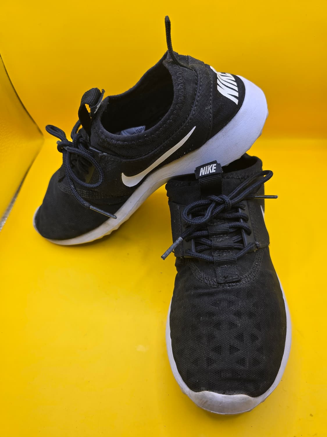 나이키 Juvenate 러닝화225 상품이미지1