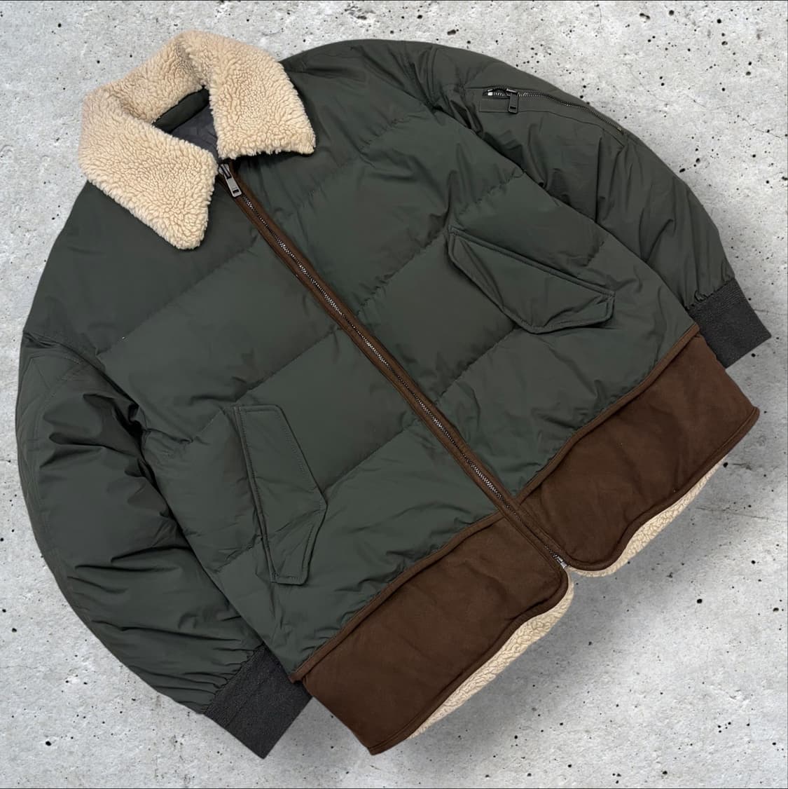 [100] 시스템 구스다운 카키색 숏패딩 점퍼 무스탕 카라 B412 상품이미지1