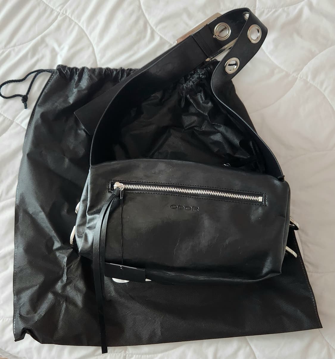 오도어 arc curve bag 상품이미지2