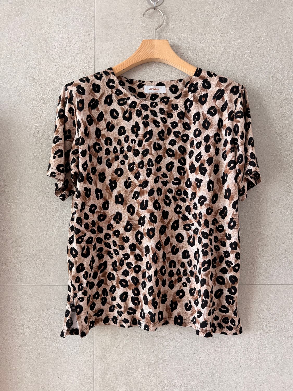 여성 레오파드 반팔 티셔츠 상품이미지1