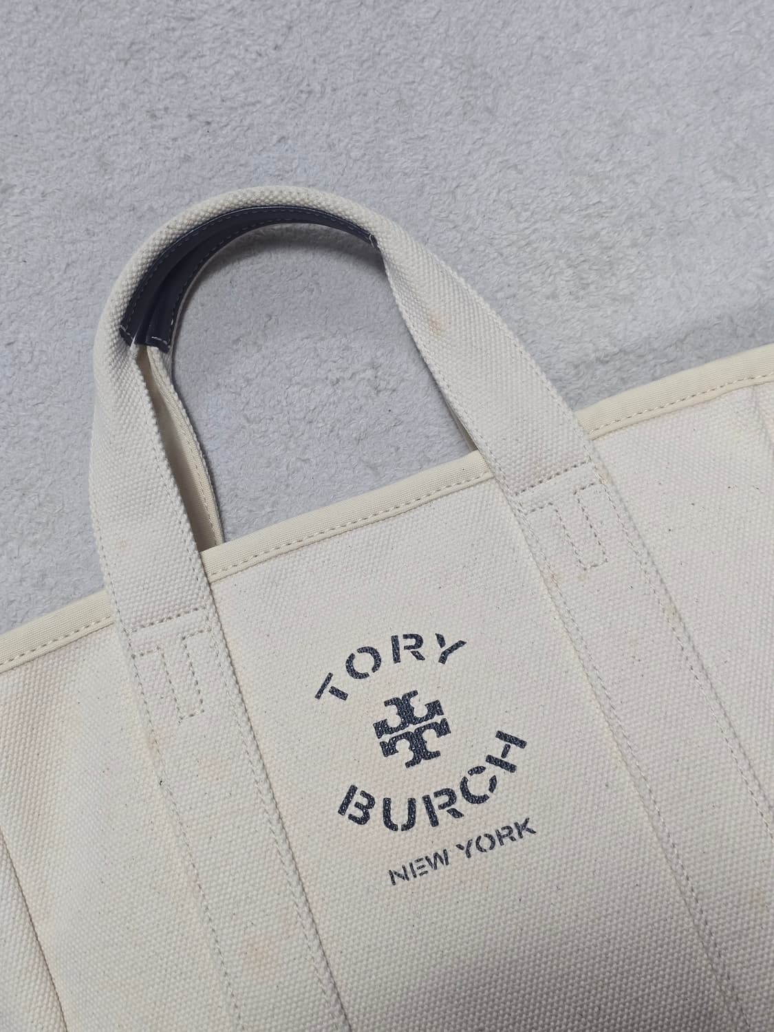 토리버치 캔버스 미니 토트백  상품이미지2