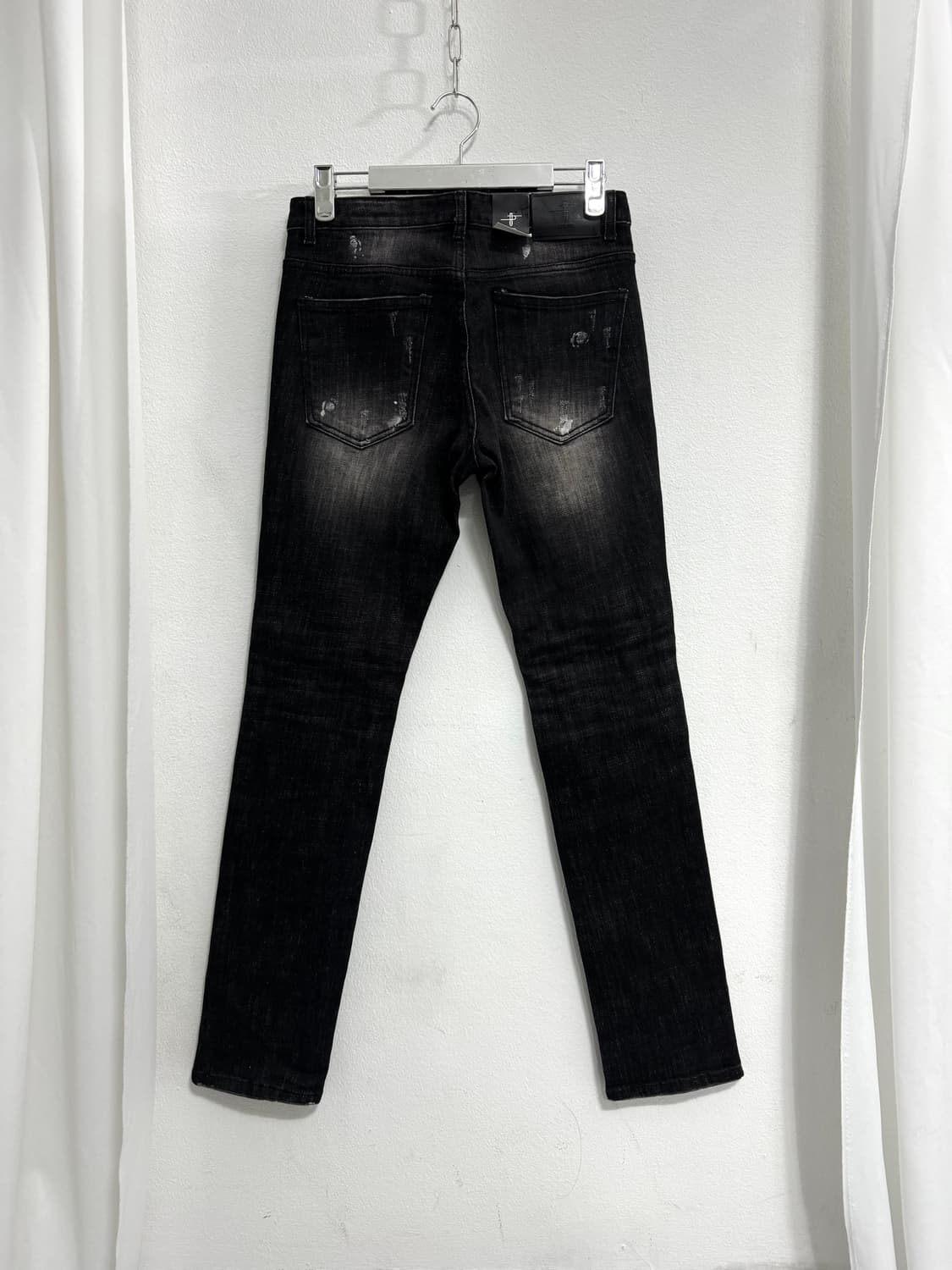 Distressed Straight Skinny Pants 상품이미지3