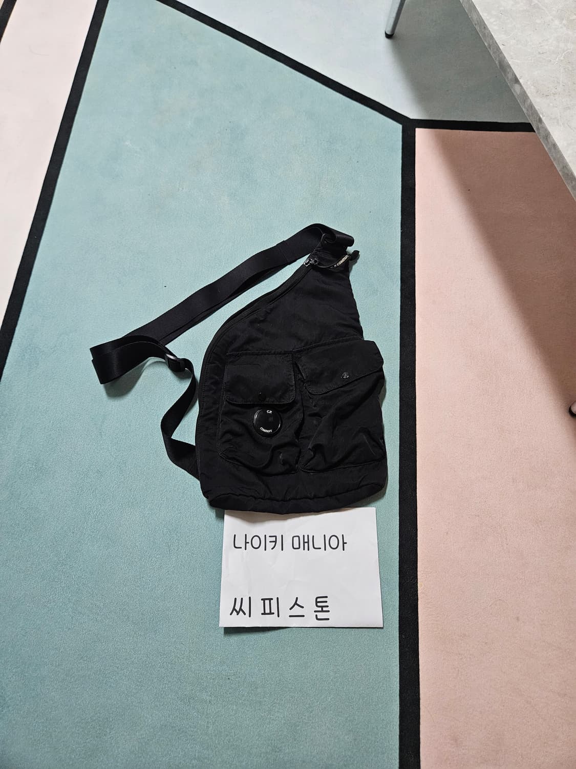 [ F ]   CP컴퍼니 랜즈 나일론 럭색 블랙 크로스백 슬링백 상품이미지2