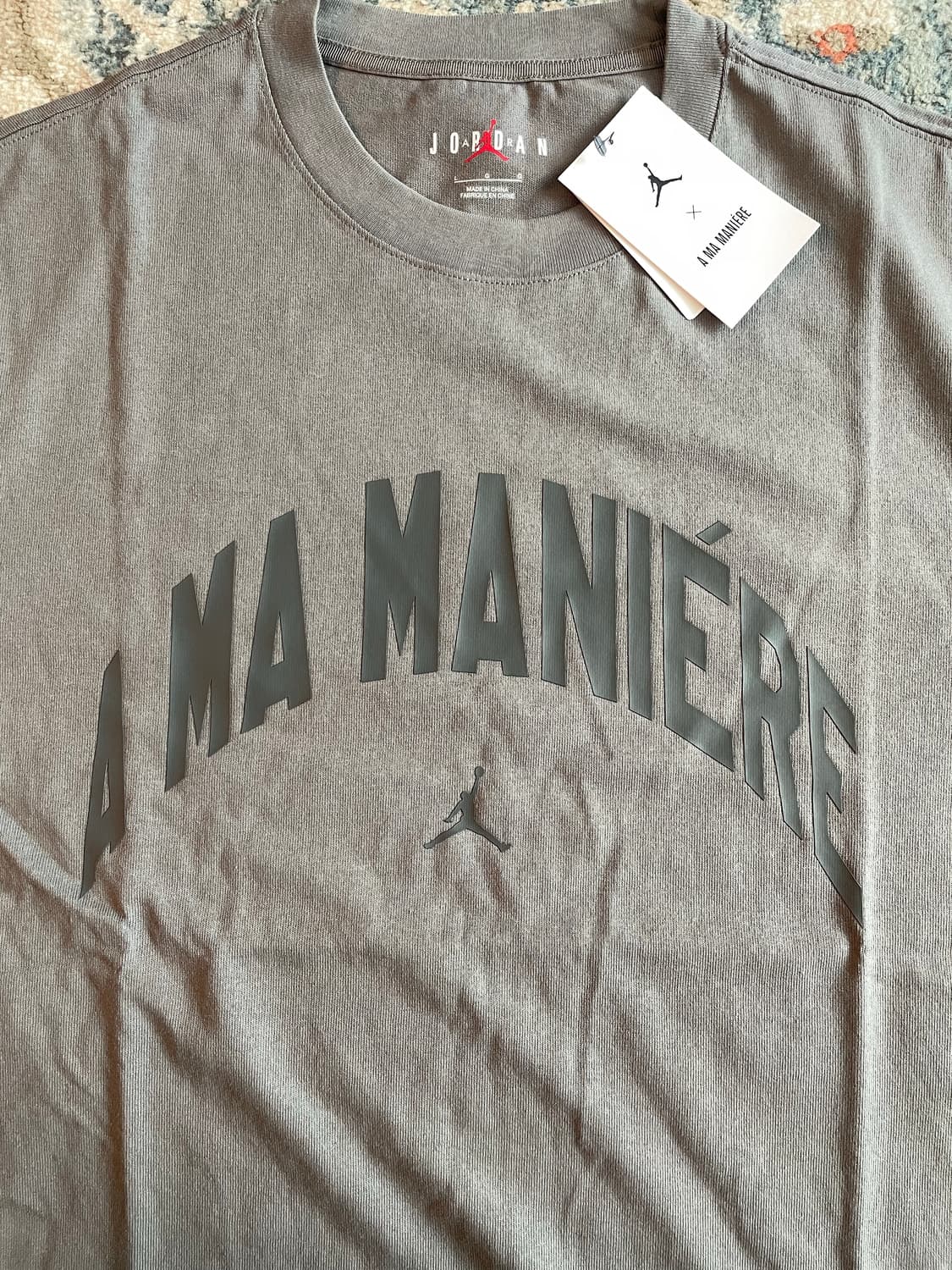 조던 x 아마 마니에르  플랫 퓨터 반팔티 (새제품. L .105) 상품이미지3