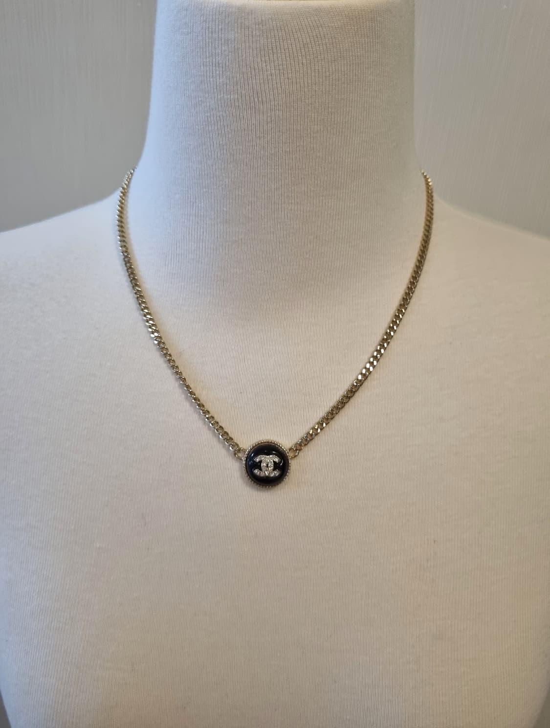 샤넬 블랙스톤 CC 체인목걸이 골드 업사이클링 상품이미지9