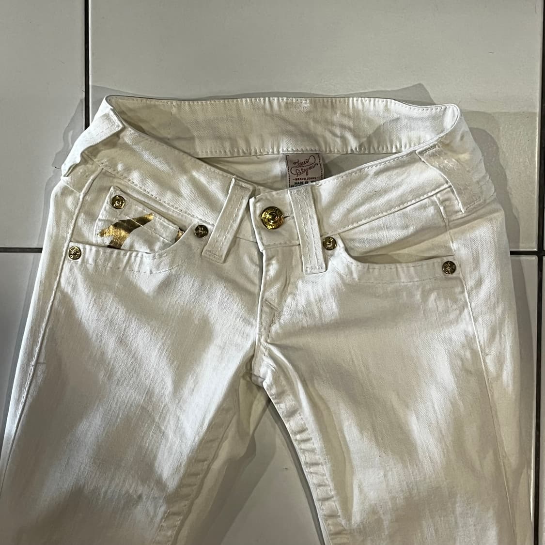 트루릴리젼 화이트•골드 부츠컷 데님팬츠 24 상품이미지2