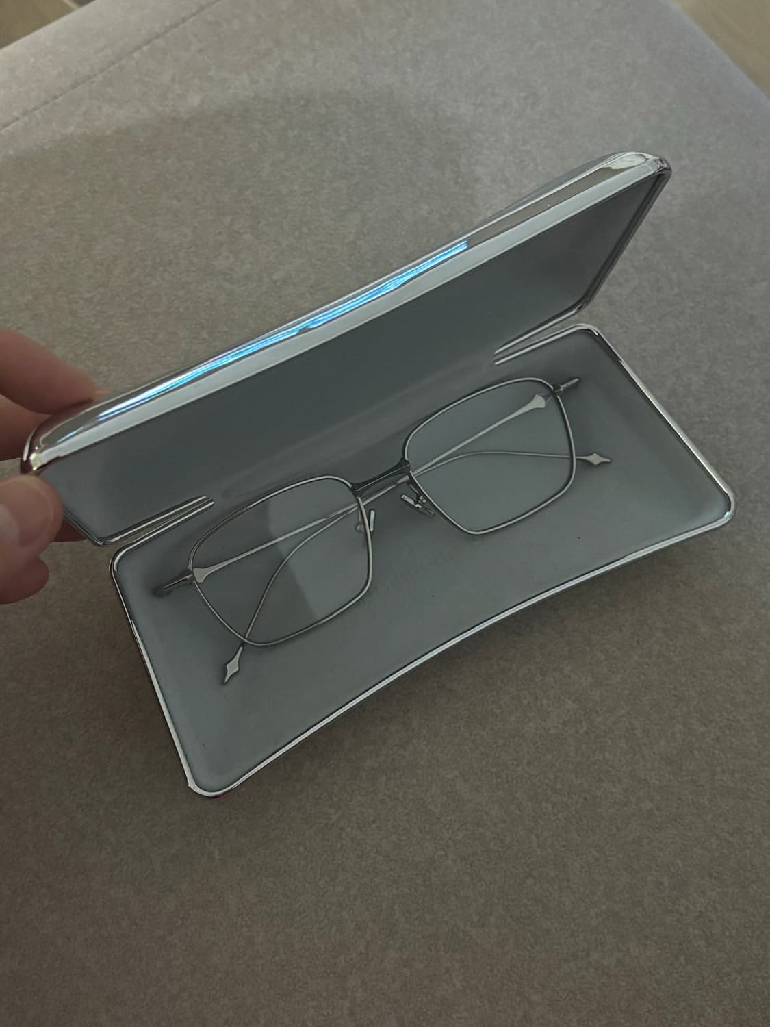 젠틀몬스터 아바 02 실버팝니다 상품이미지7