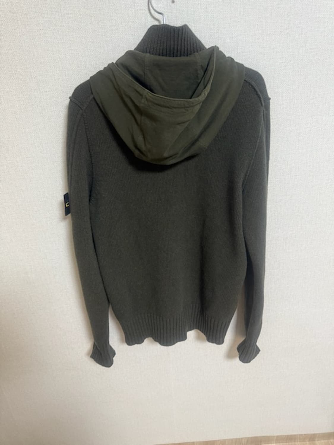 스톤아일랜드 후드 니트집업 상품이미지2