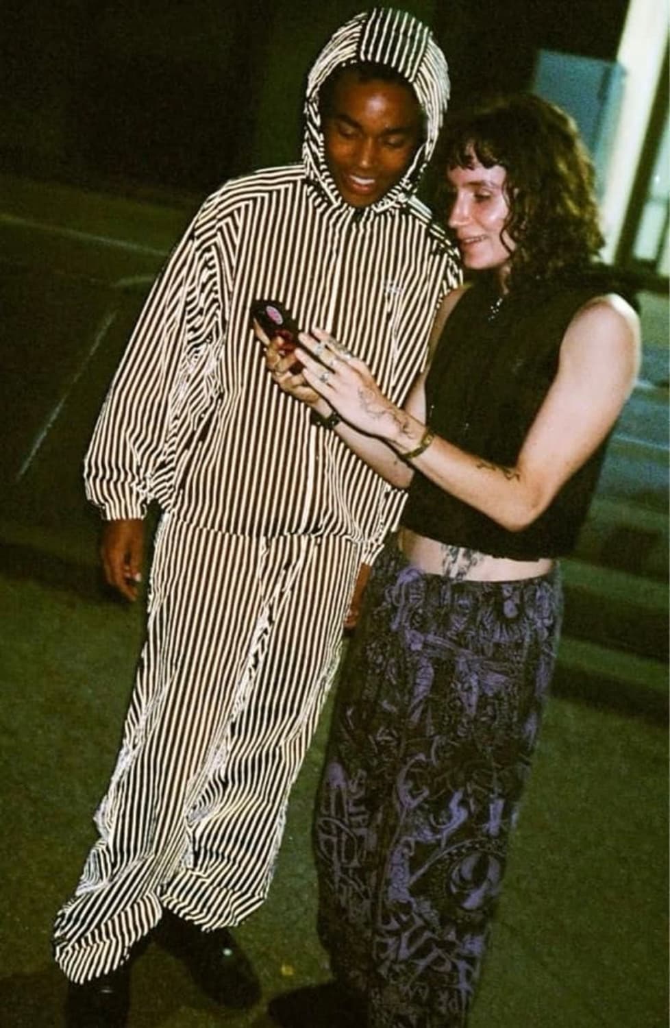 슈프림 리플렉티브 핀스트라이프 트랙 팬츠 블랙 24FW L사이즈 상품이미지6