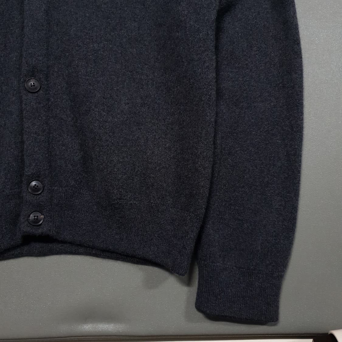 국내 105) 라코스테 신형 20FW 크록 방모 와이넥 울 니트 가디건 상품이미지3