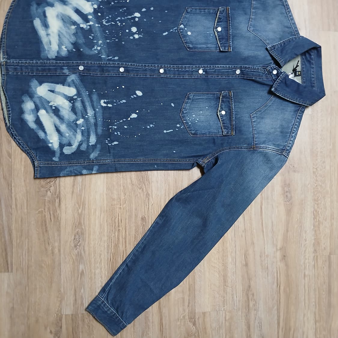 택붙은 미사용 웨스턴 워싱 데님 페인팅 셔츠 청남방  남방 상품이미지5