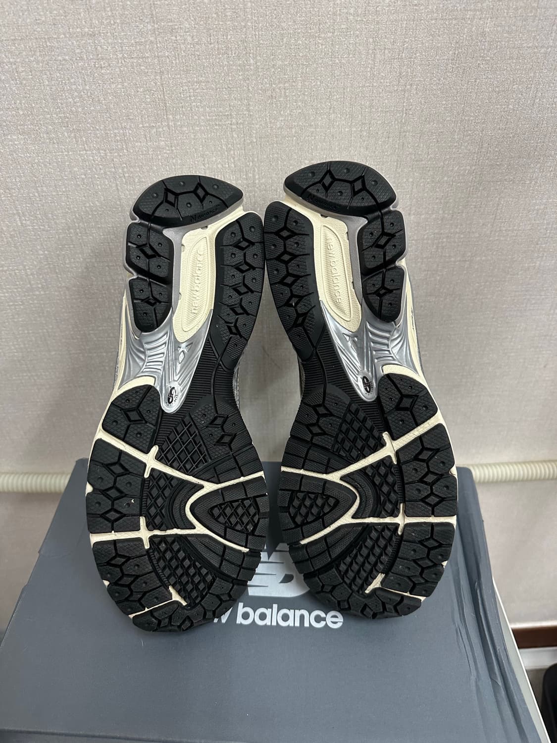 뉴발란스 1906L 그레이 270 상품이미지3