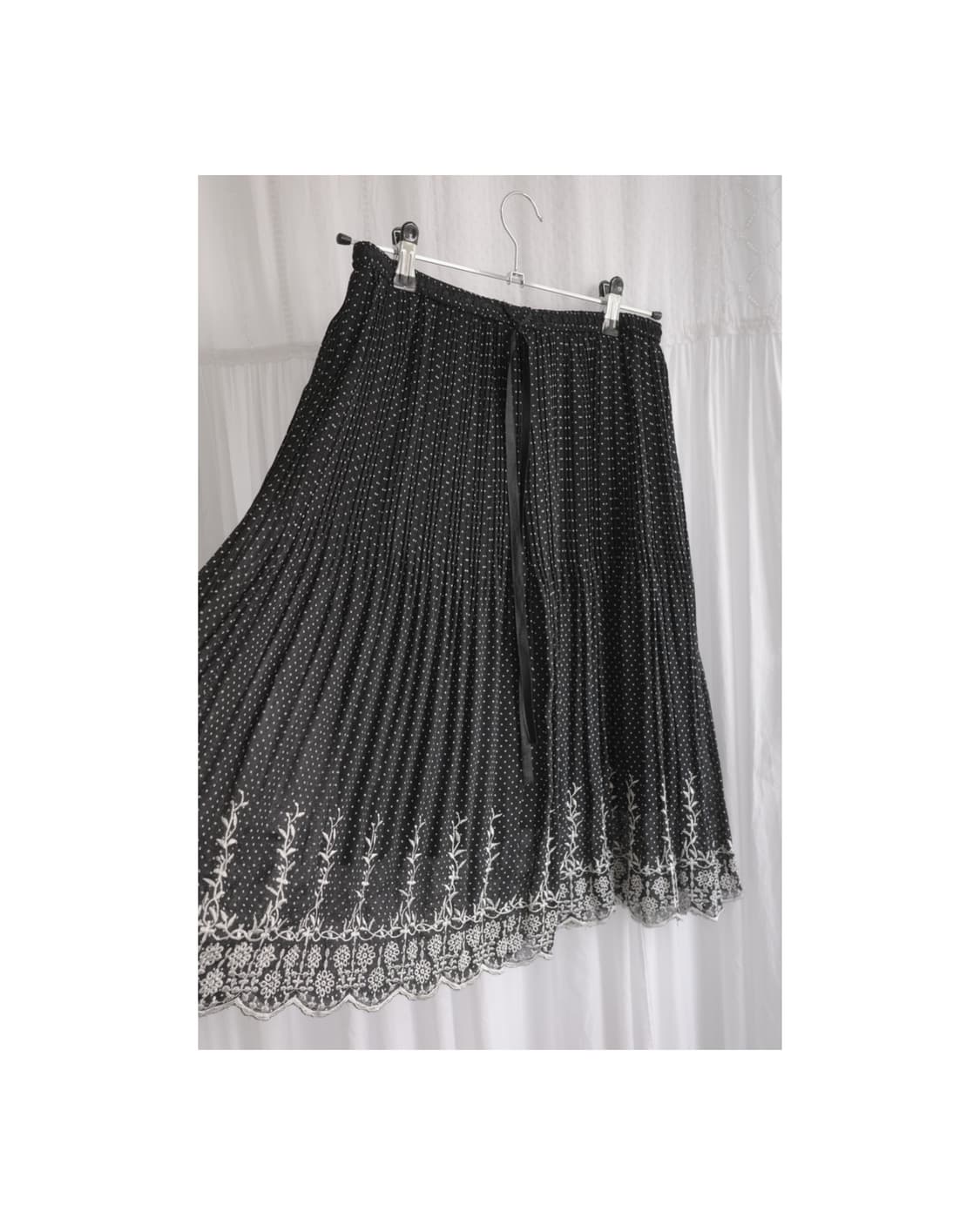 The oria dot pleats skirt 상품이미지2