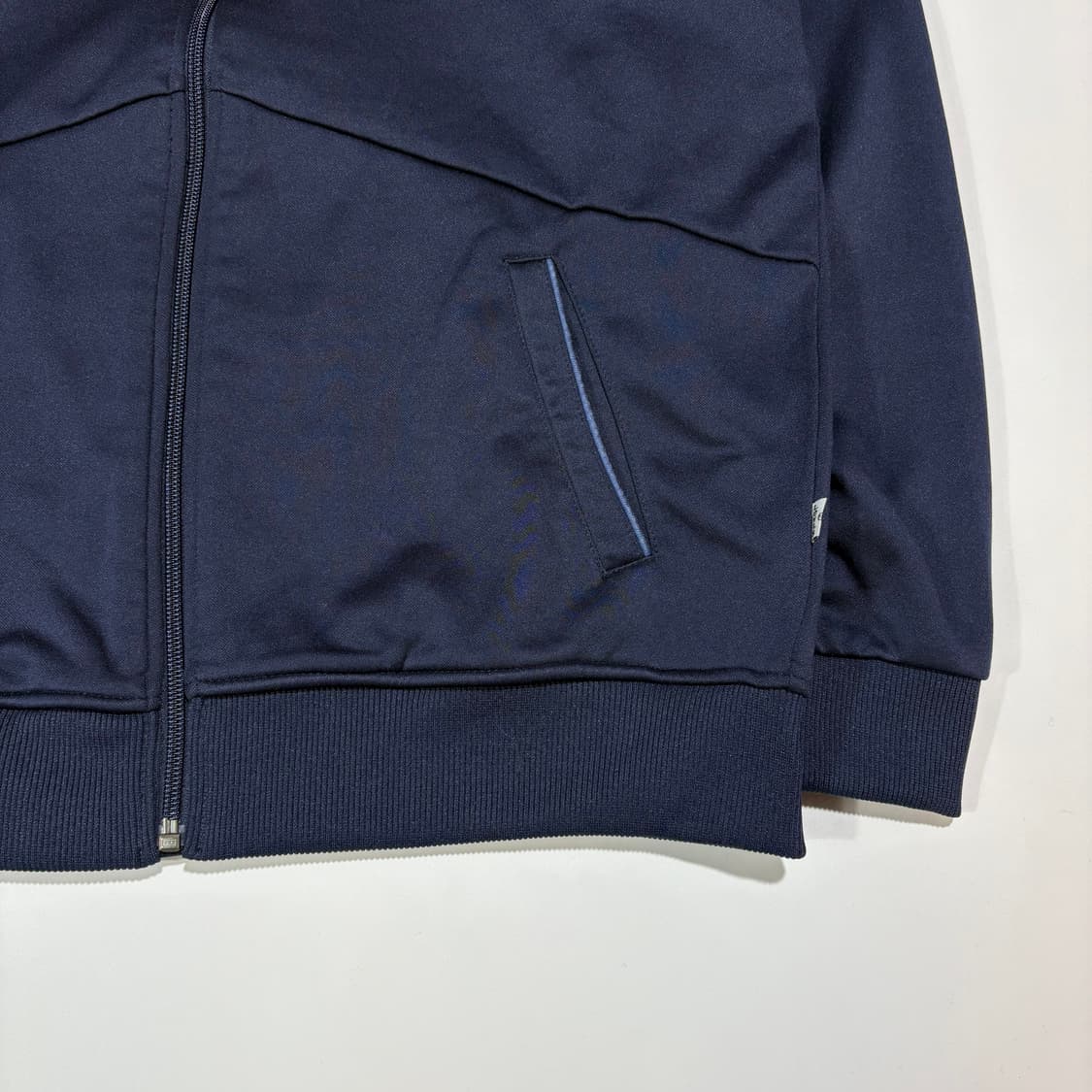 리바이스 네이비 로고 트랙집업 상품이미지3