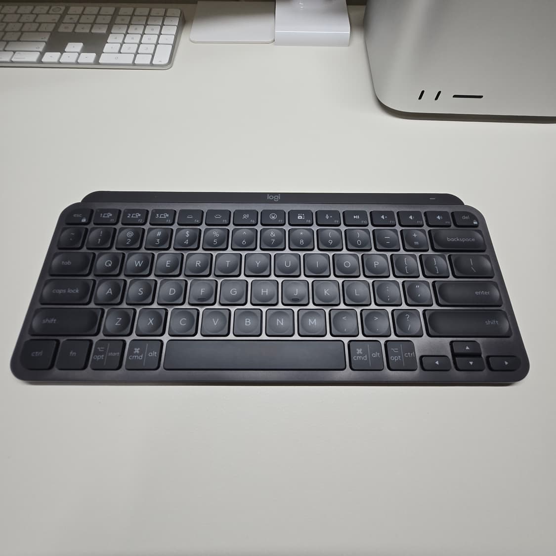 로지텍 MX KEYS MINI 블루투스 무선 키보드 상품이미지1