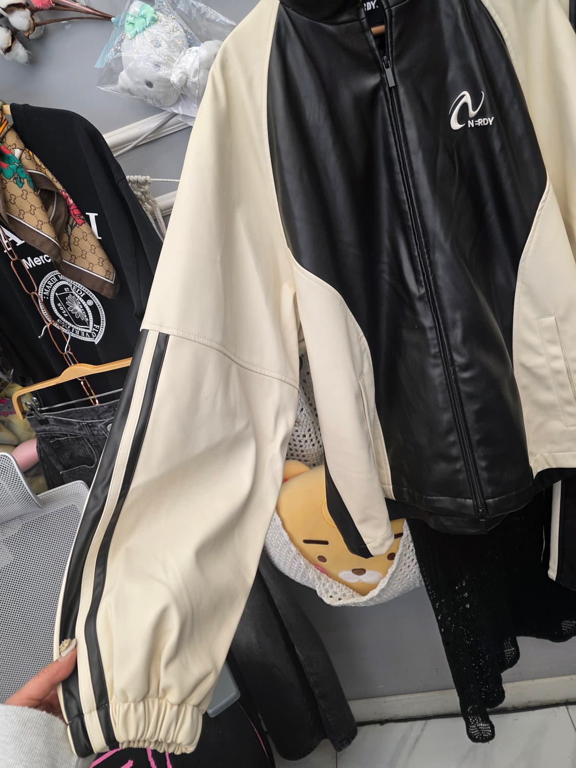 새상품)널디 에코 레더 트렉 져지 셋업 M 상품이미지2