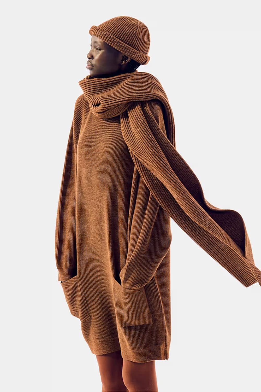 유니클로 U 르메르 모크넥 니트 원피스 M 브라운 머플러 세트 상품이미지1